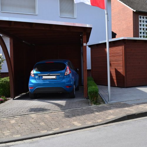 Carport und Abstellraum in Langenberg