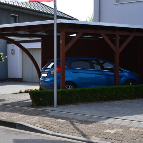 Carport und Abstellraum in Langenberg